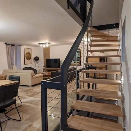 Maison Avec Piscine - 8 Pers. *